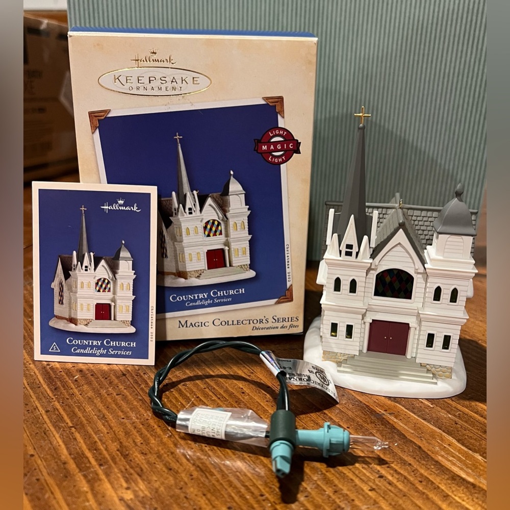 VTG HALLMARK KEEPSAKE COUNTRY CHURCH ORNAMENT~ LIGHTED Magic Collector’s Series